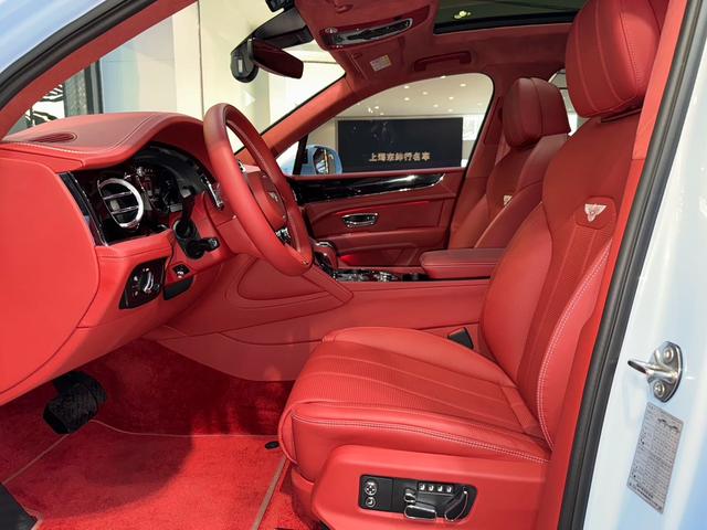 Bentley Bentayga 2022 thumb 9
