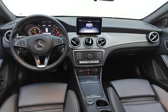Mercedes-Benz CLA 2018 thumb 10