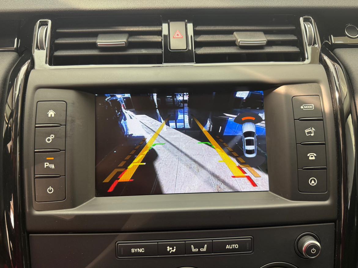 Land Rover Discovery 2018 thumb 6