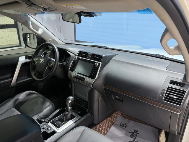 Toyota Land Cruiser Prado 2019 thumb 7