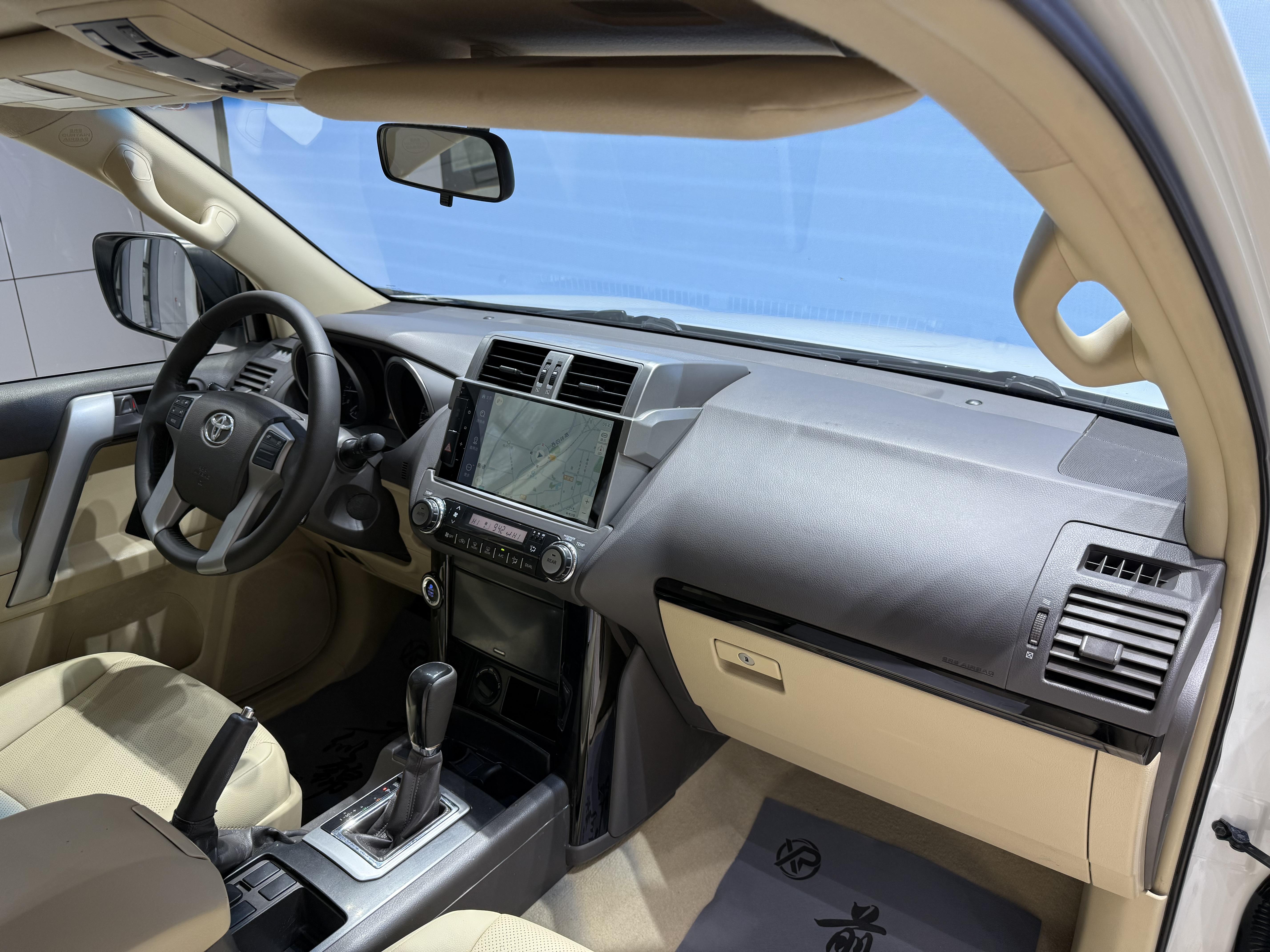 Toyota Land Cruiser Prado 2016 thumb 10