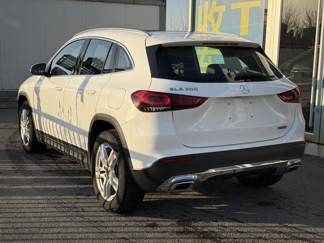 Mercedes-Benz GLA 2023 thumb 5