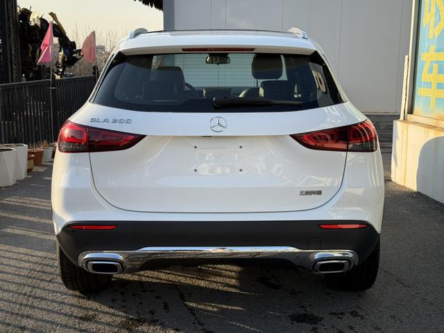 Mercedes-Benz GLA 2023 thumb 6