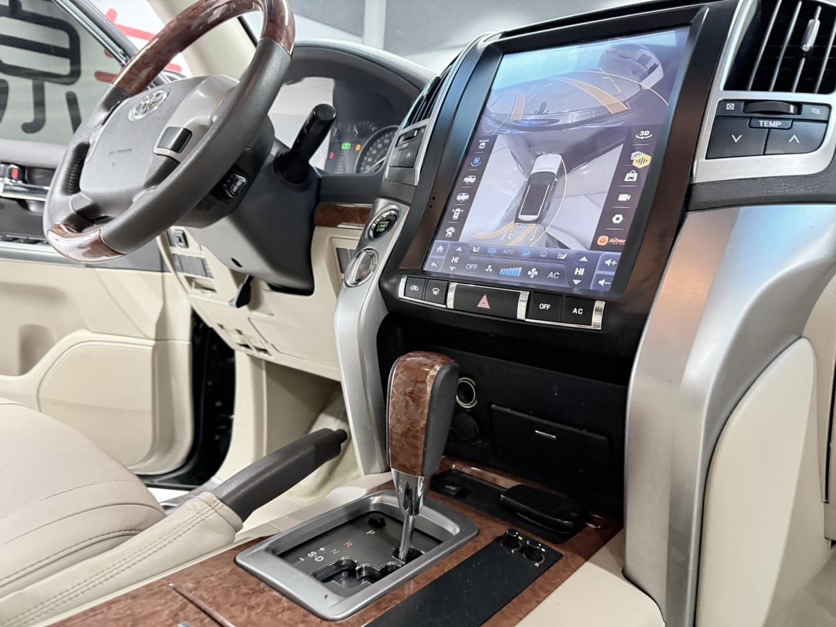Toyota Land Cruiser 2014 thumb 9