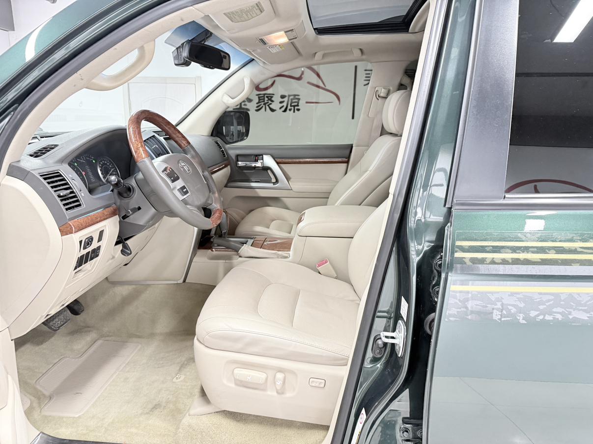 Toyota Land Cruiser 2014 thumb 10