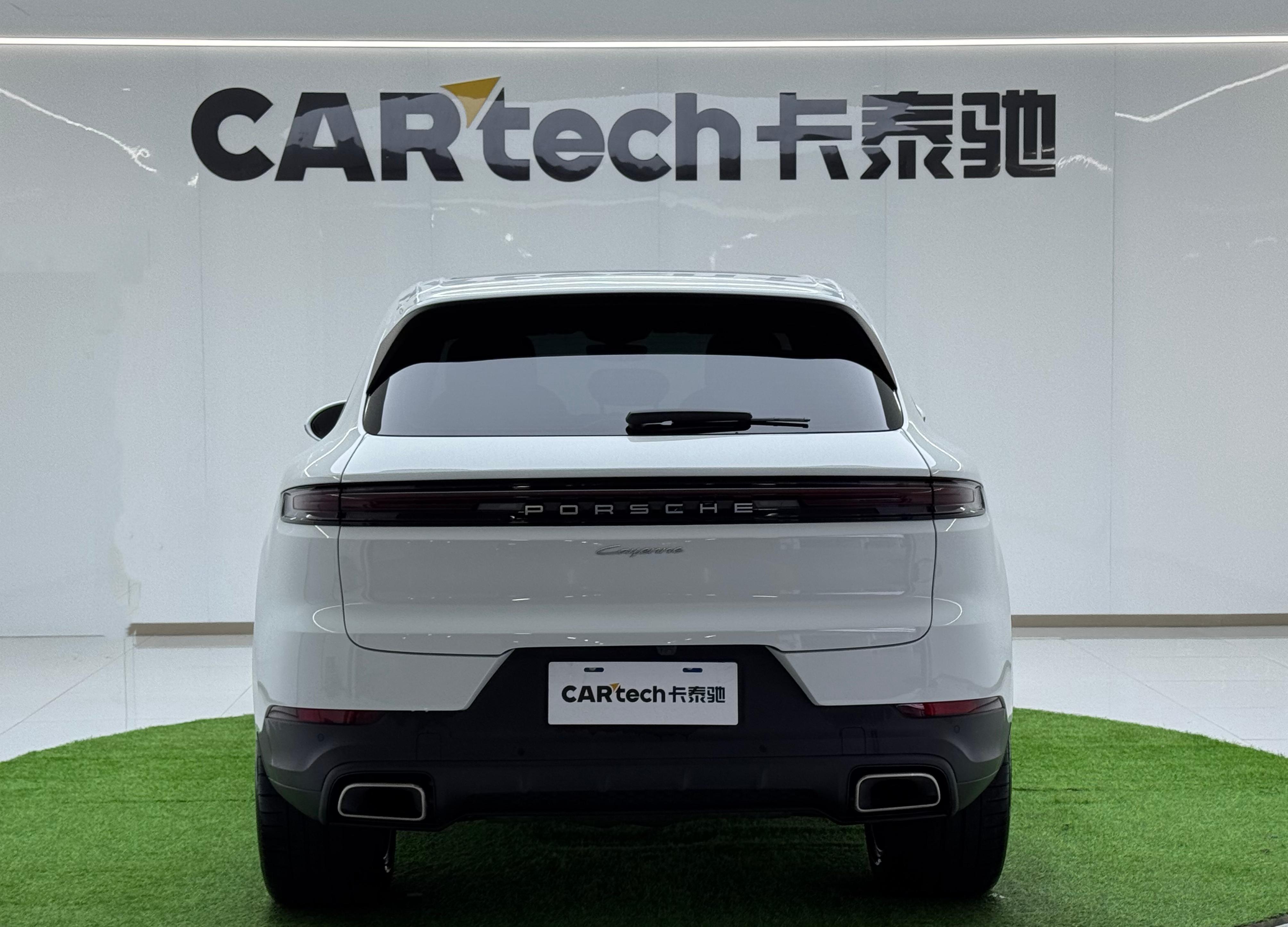 Porsche Cayenne 2024 thumb 4