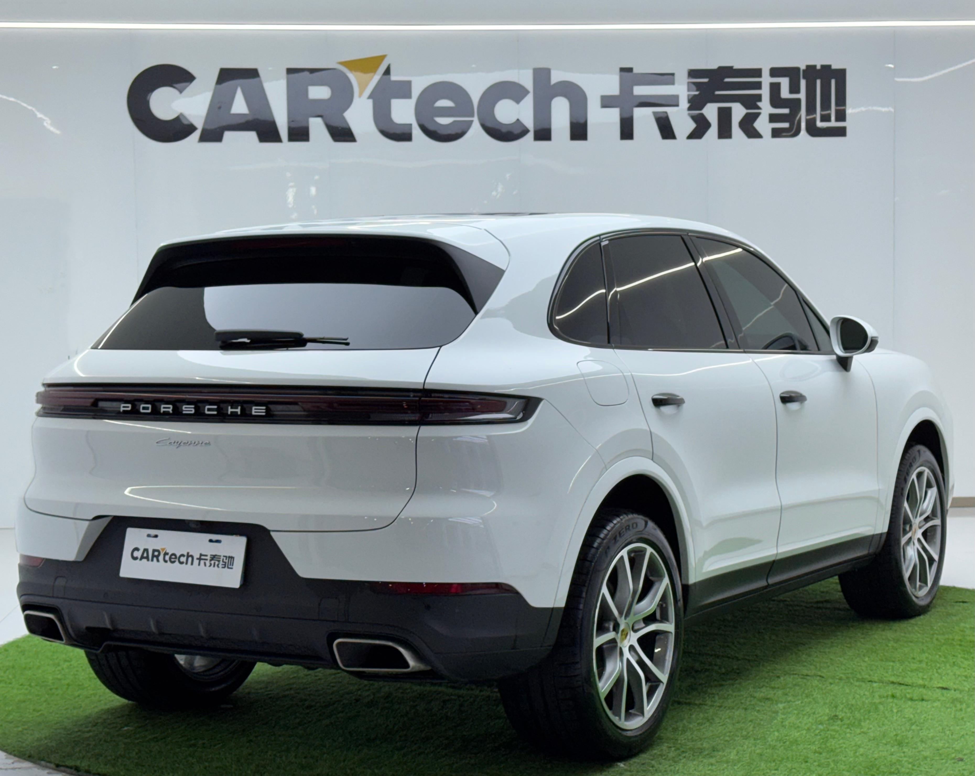 Porsche Cayenne 2024 thumb 5