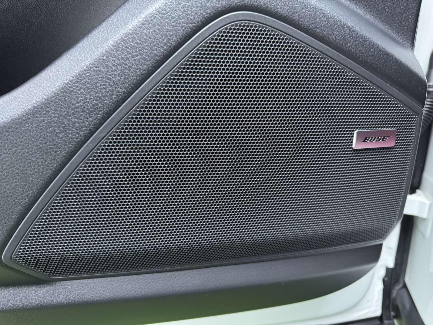 Porsche Cayenne 2024 thumb 11