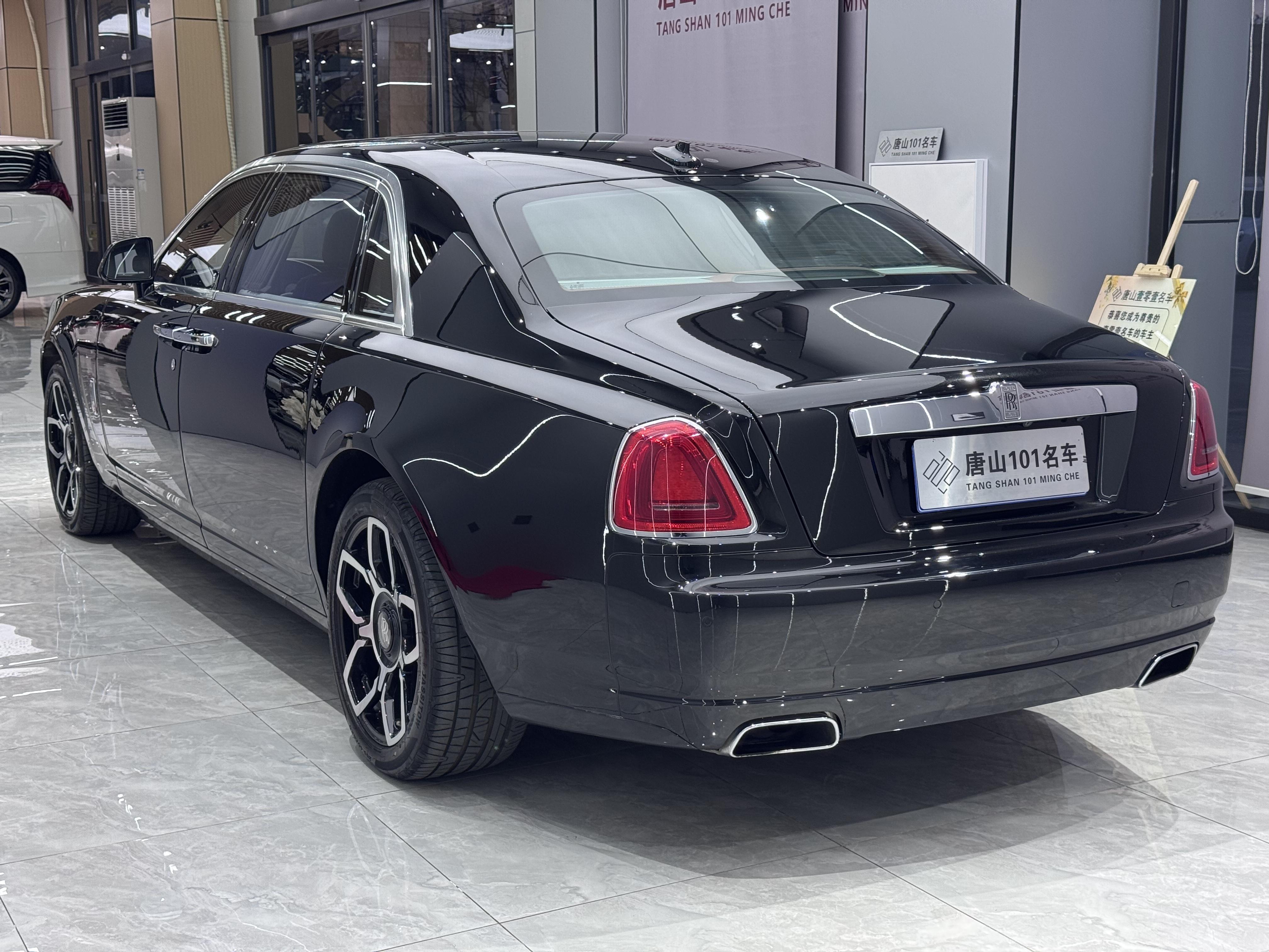 Rolls-Royce Ghost 2014 thumb 2