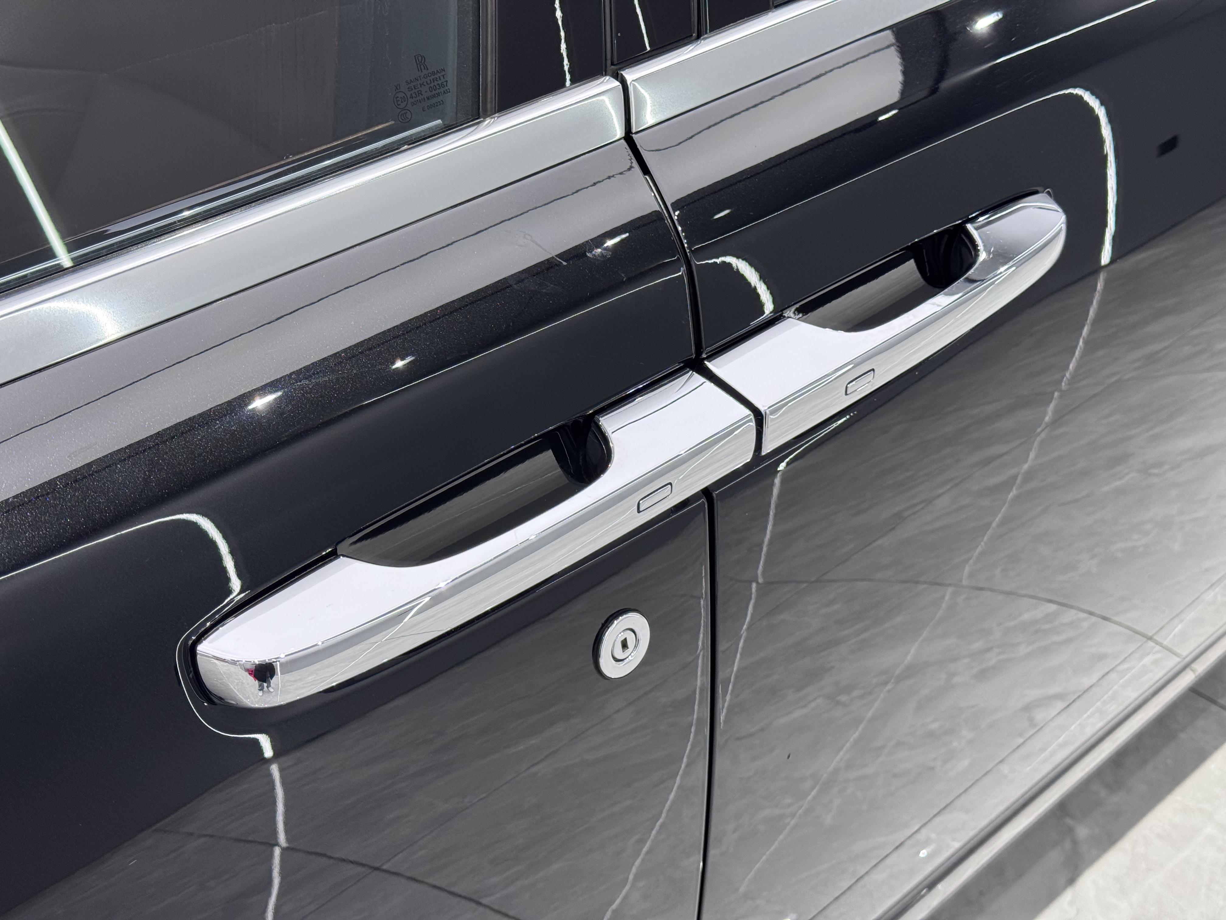 Rolls-Royce Ghost 2014 thumb 6