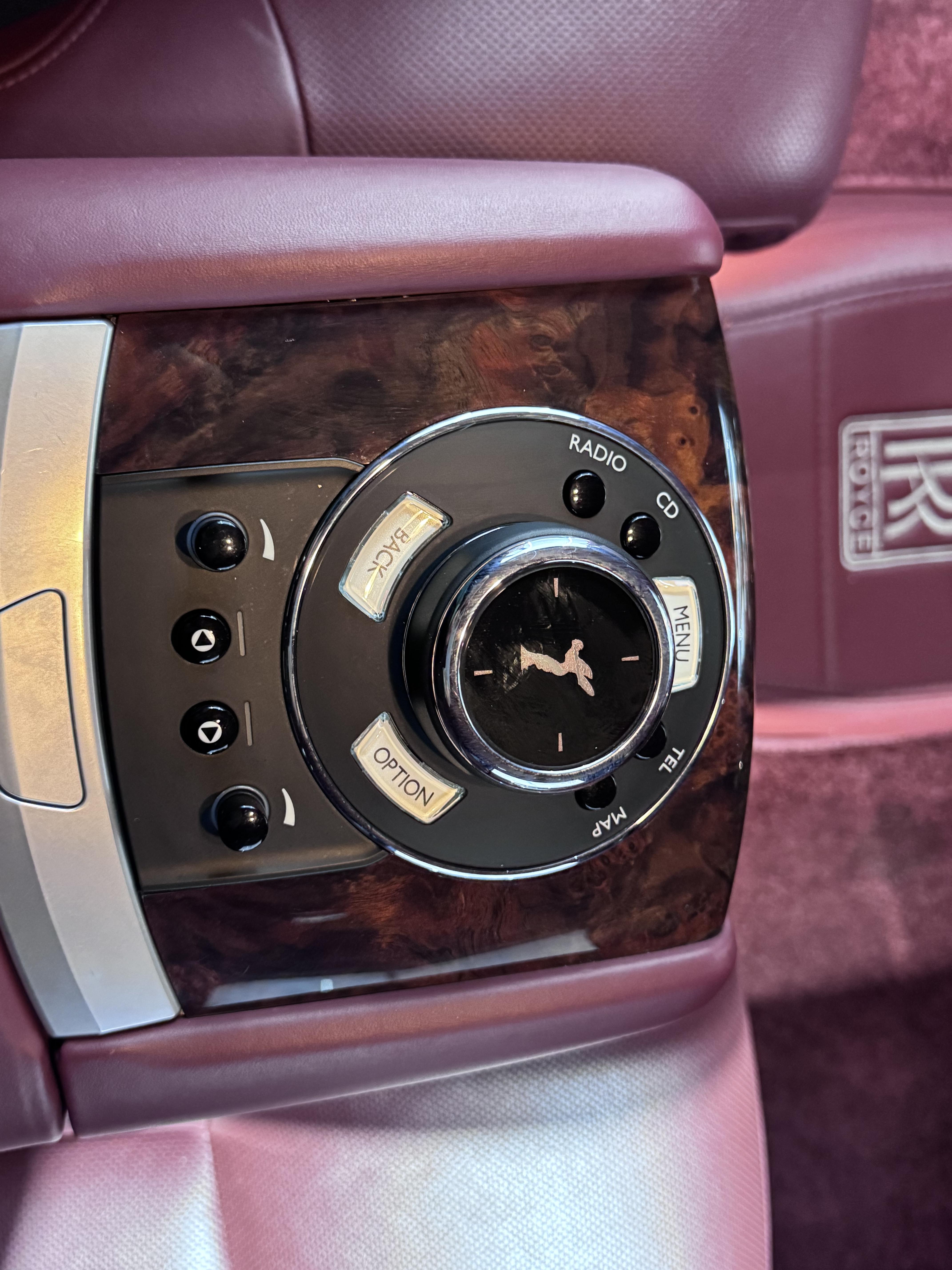 Rolls-Royce Ghost 2014 thumb 11