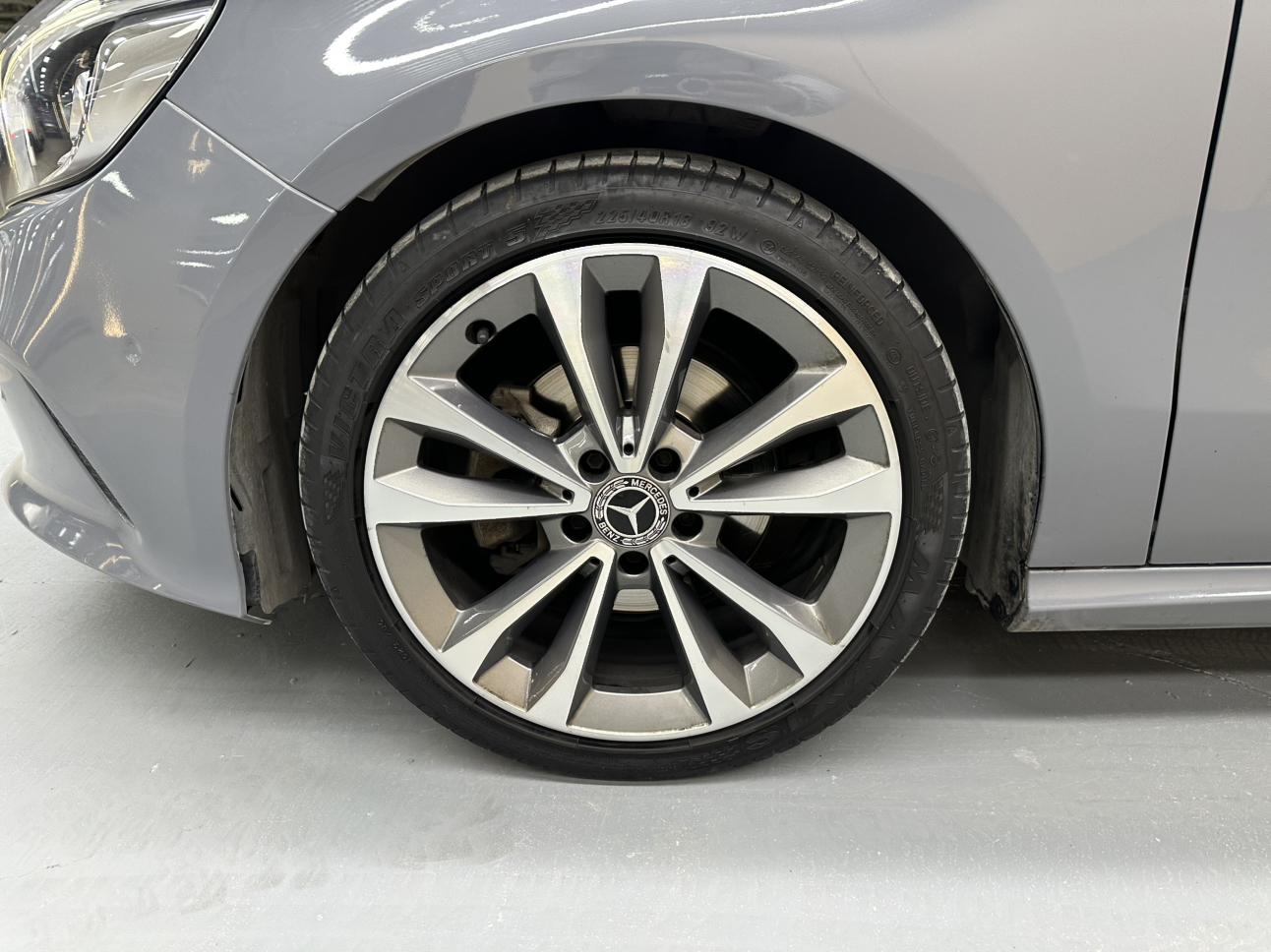 Mercedes-Benz A-Class 2016 thumb 9