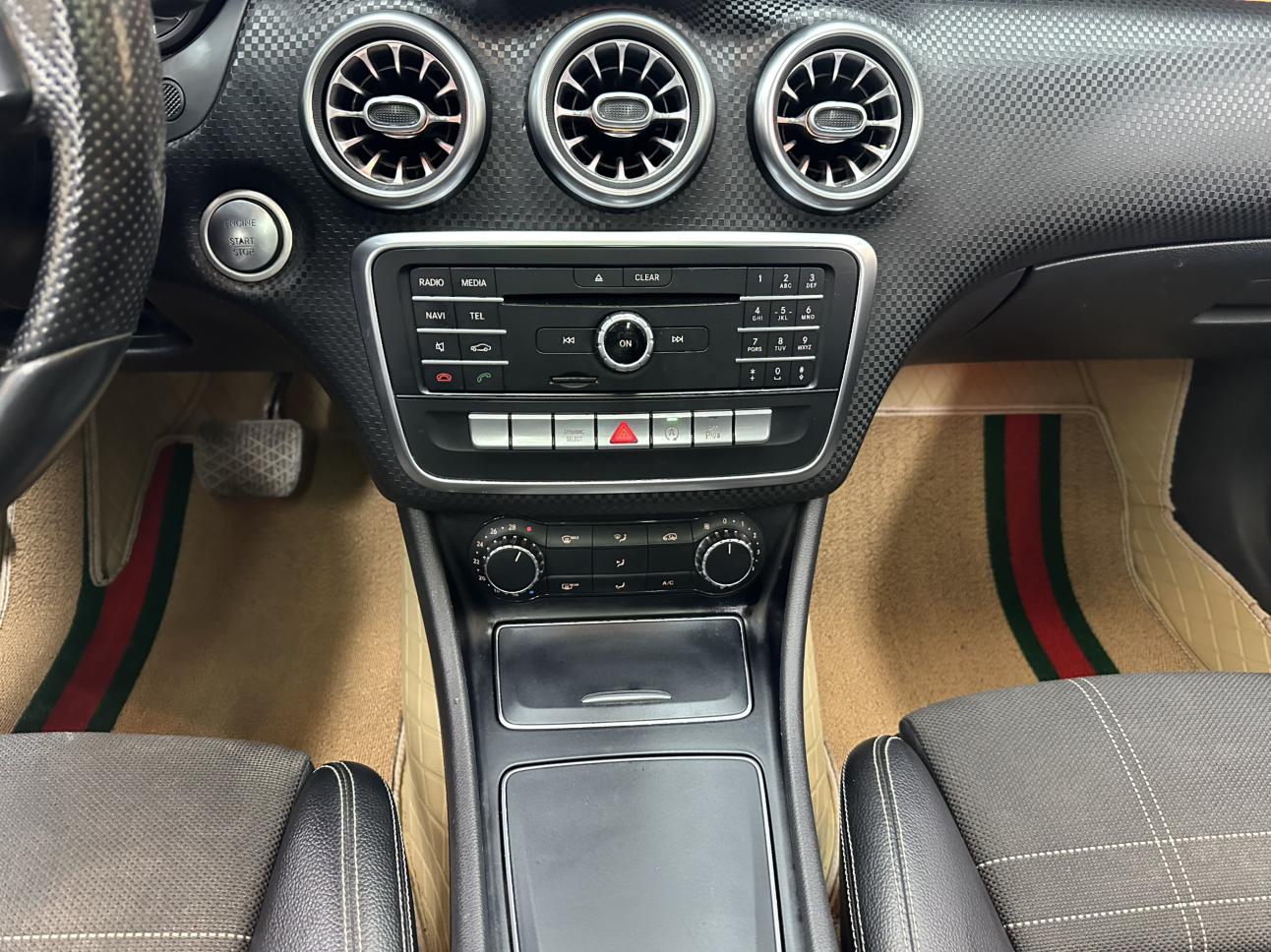 Mercedes-Benz A-Class 2016 thumb 11