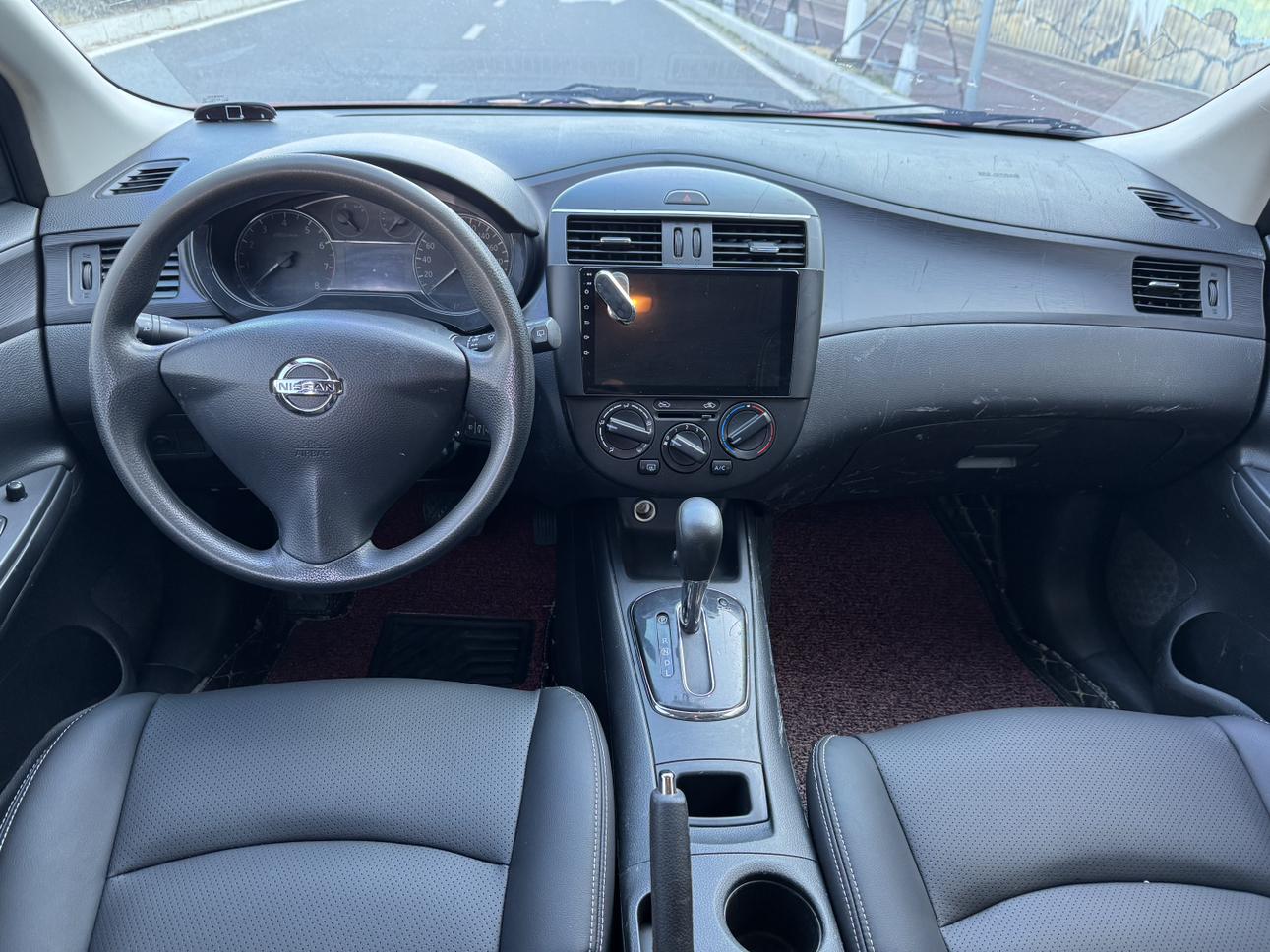 Nissan Tiida 2015 thumb 8