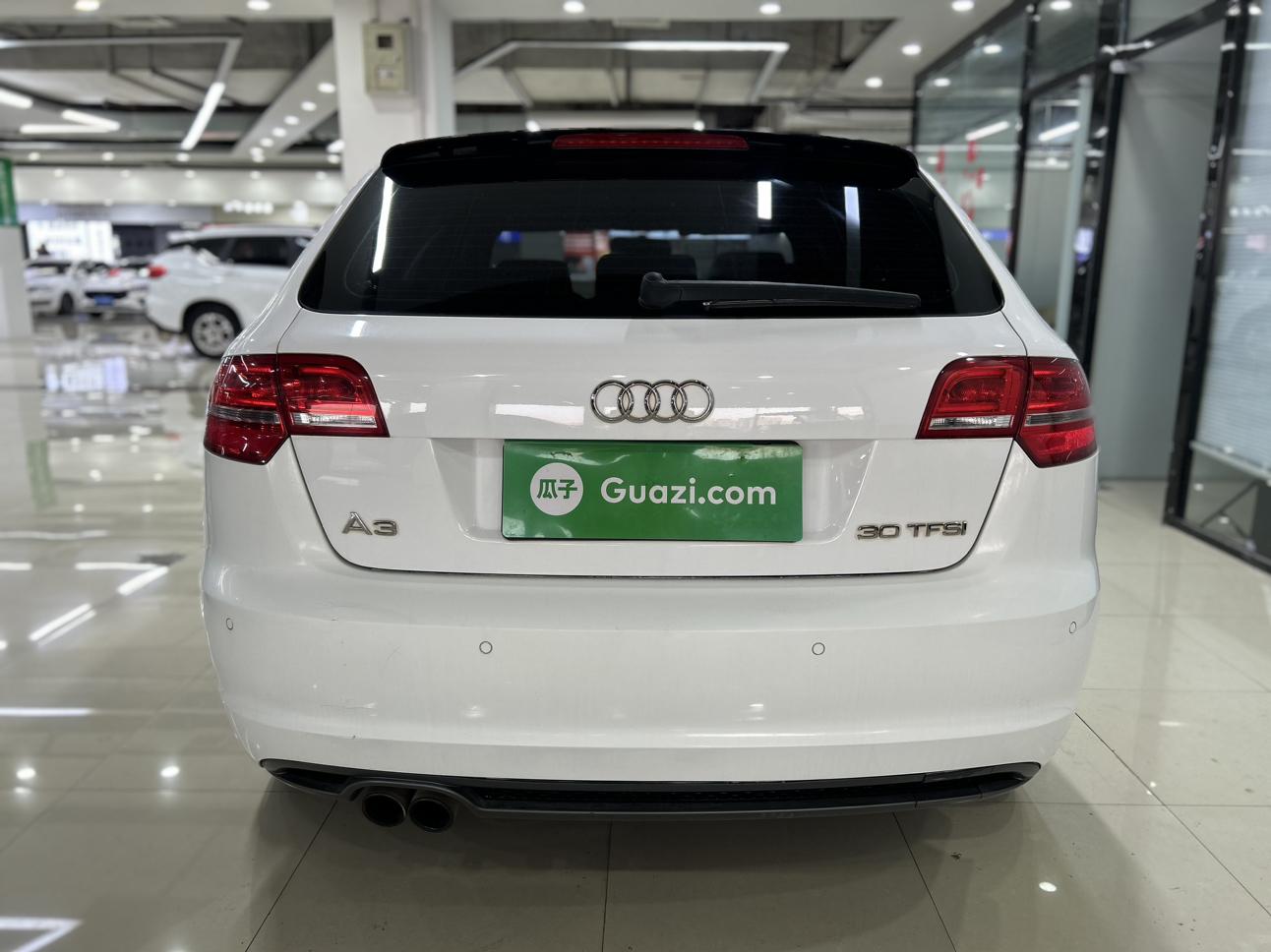 Audi A3 2013 thumb 3
