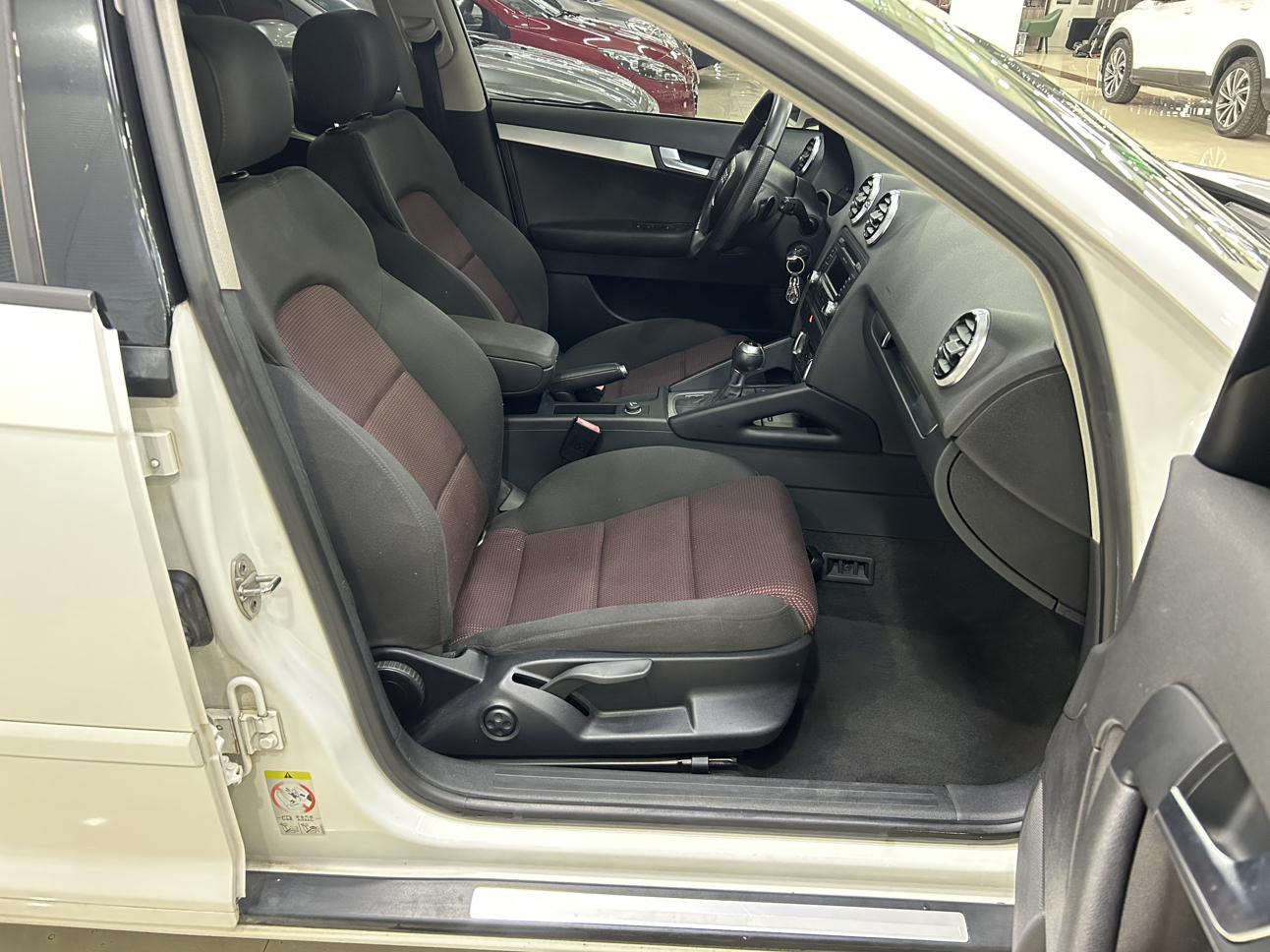 Audi A3 2013 thumb 5