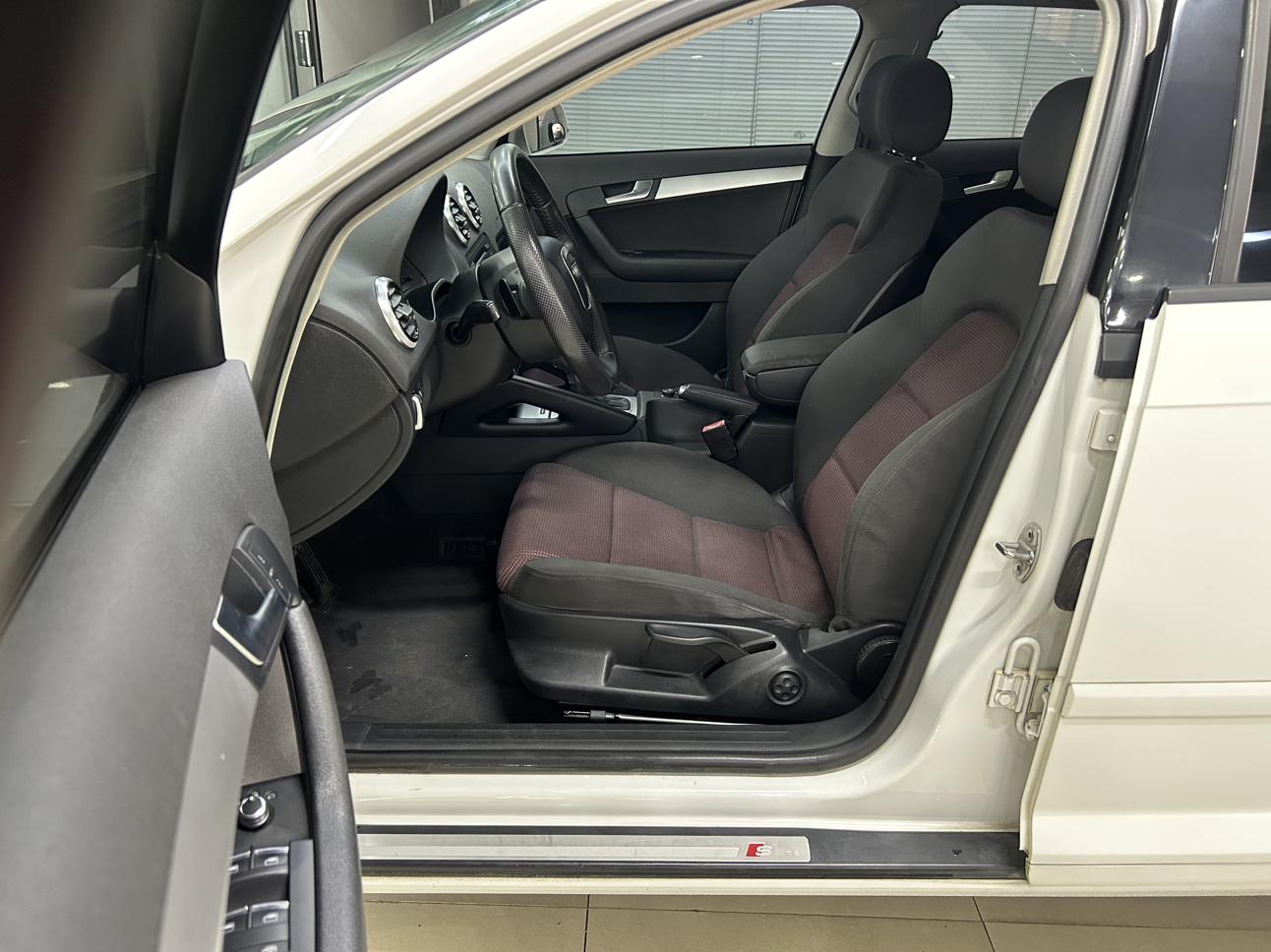 Audi A3 2013 thumb 7