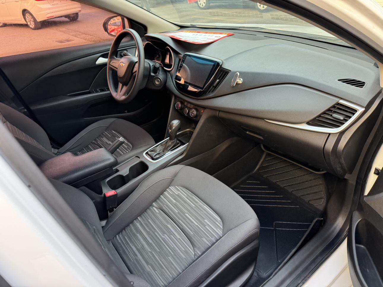 Chevrolet Cavalier 2018 thumb 8
