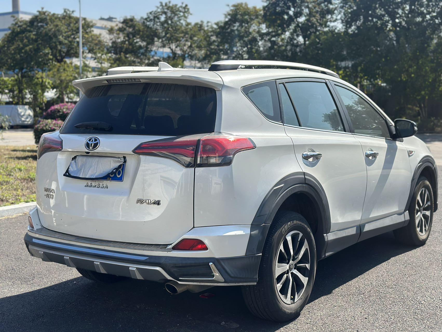 Toyota RAV4 2018 thumb 4