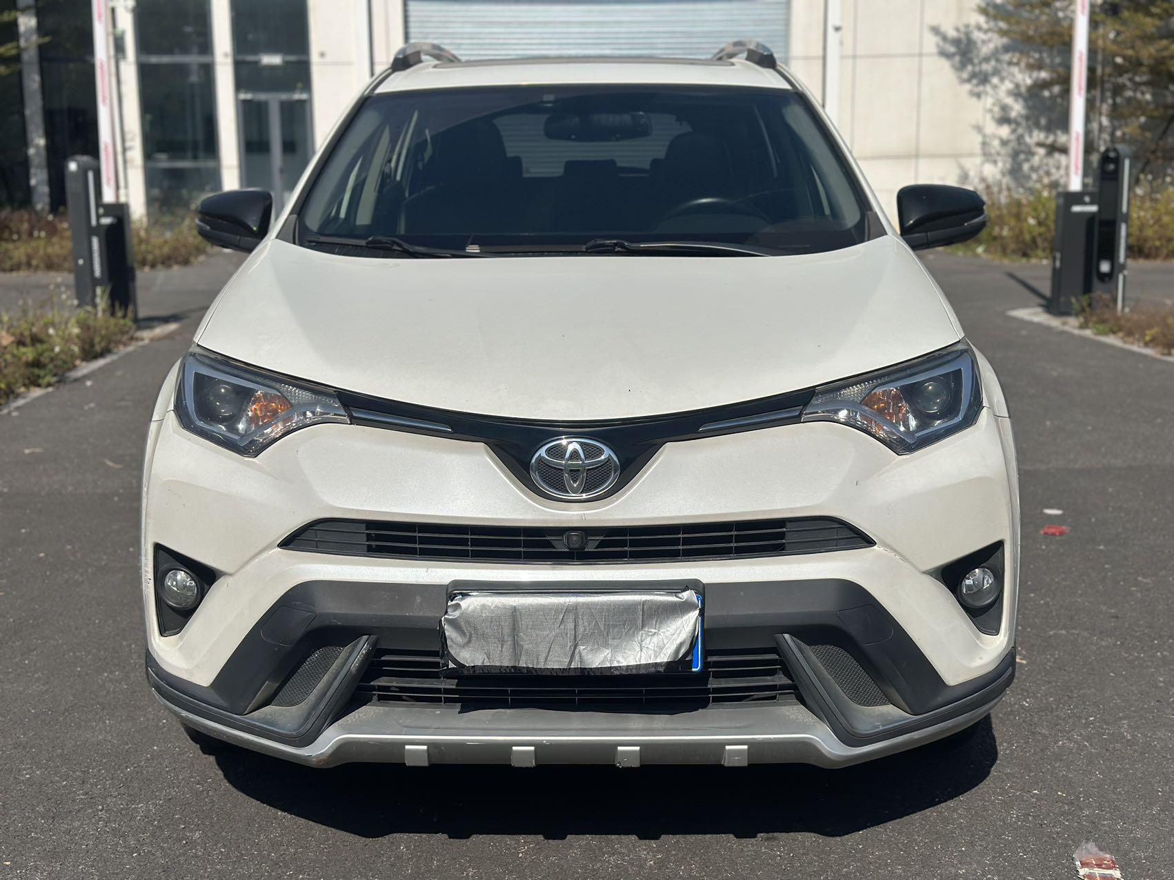Toyota RAV4 2018 thumb 9