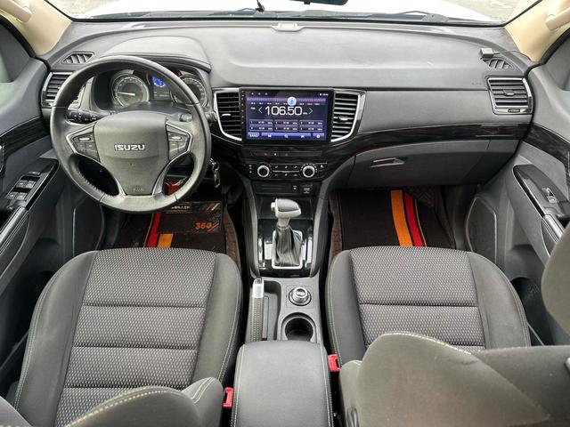 Isuzu MU-X 2019 thumb 2