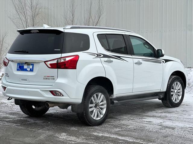 Isuzu MU-X 2019 thumb 4