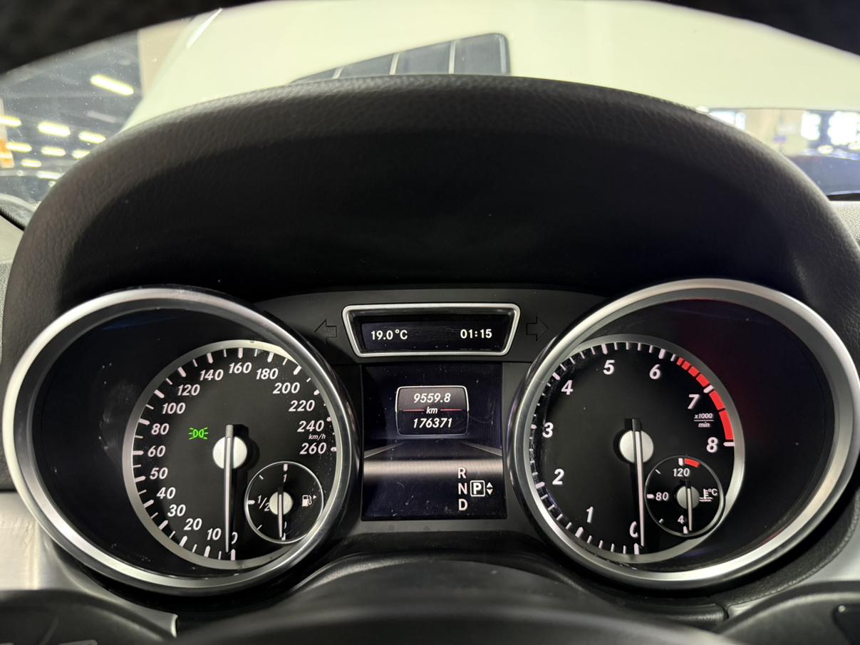 Mercedes-Benz M-Class 2013 thumb 9