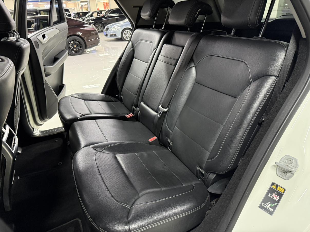 Mercedes-Benz M-Class 2013 thumb 12