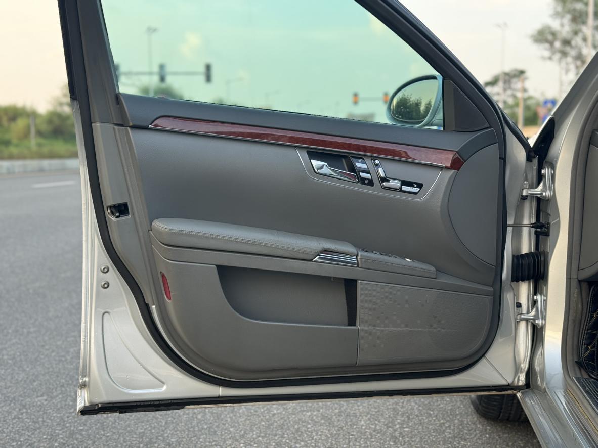 Mercedes-Benz S-Class 2007 thumb 11