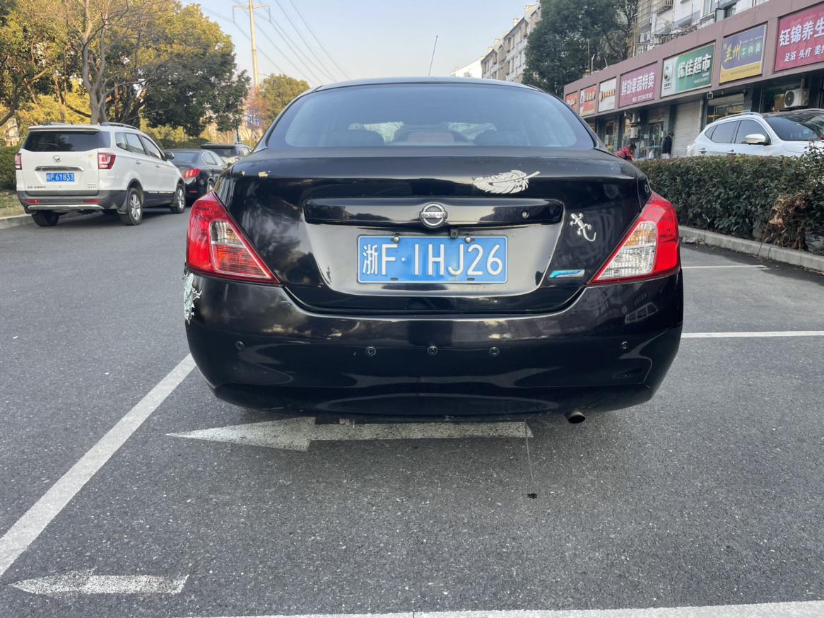 Nissan Sunny 2011 thumb 4