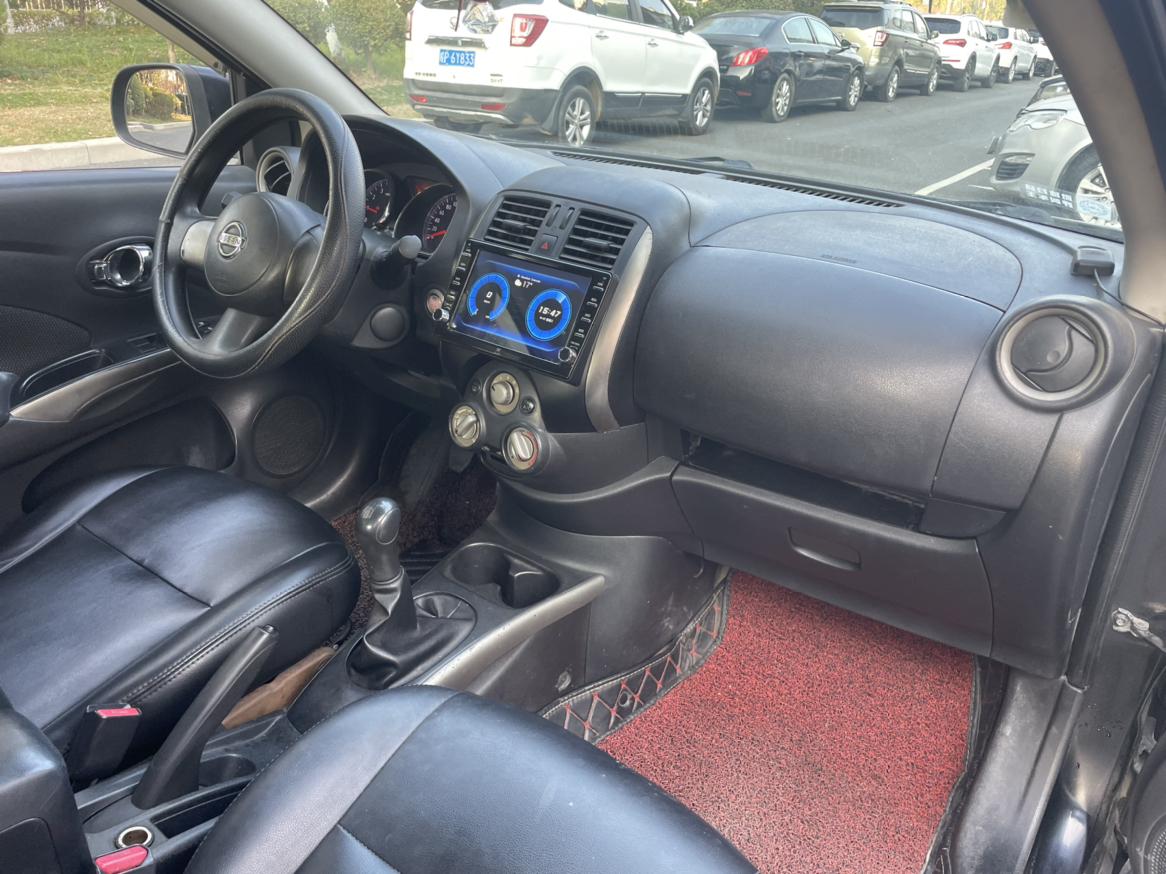 Nissan Sunny 2011 thumb 9