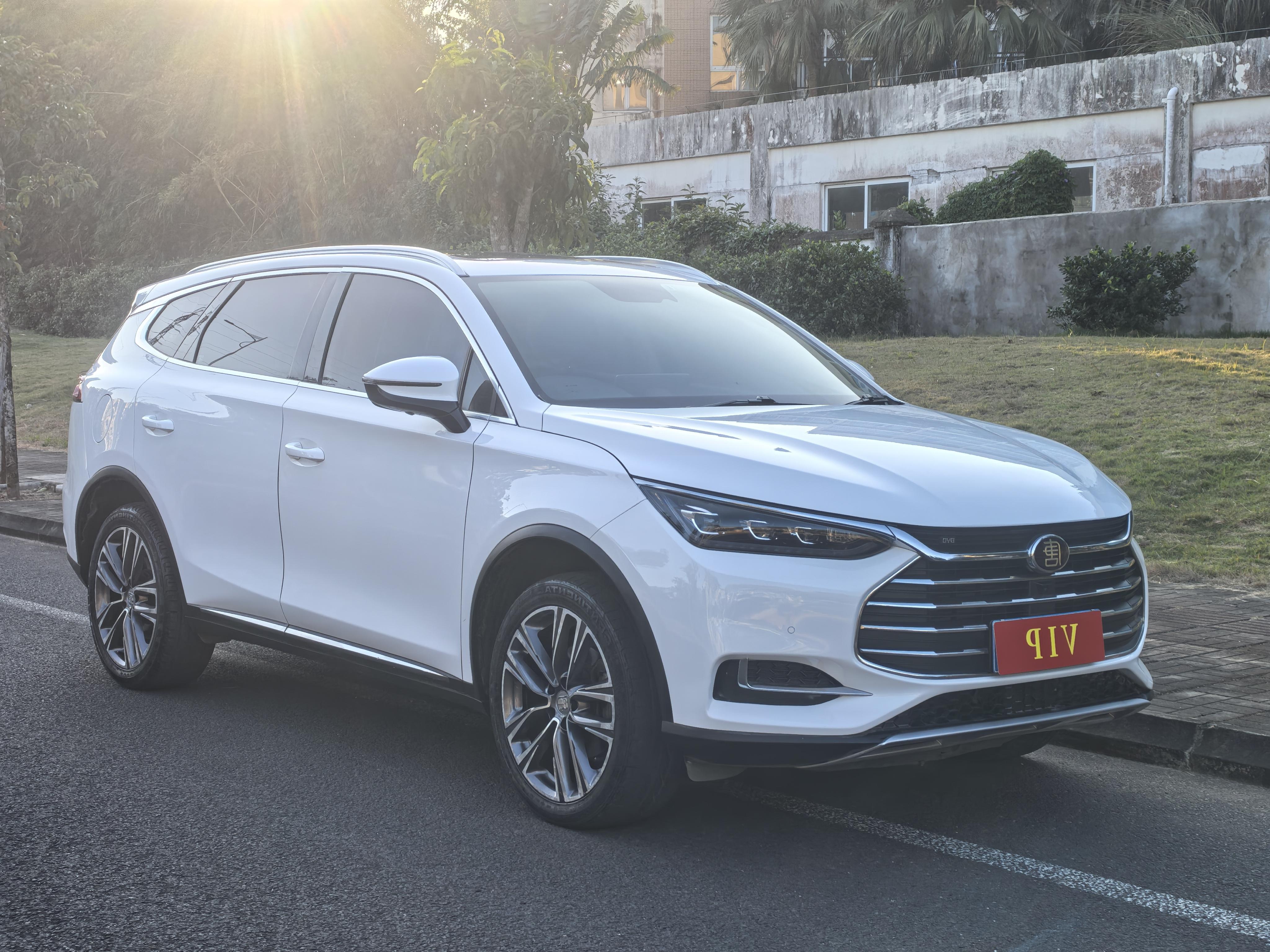 BYD Tang 2018 thumb 10