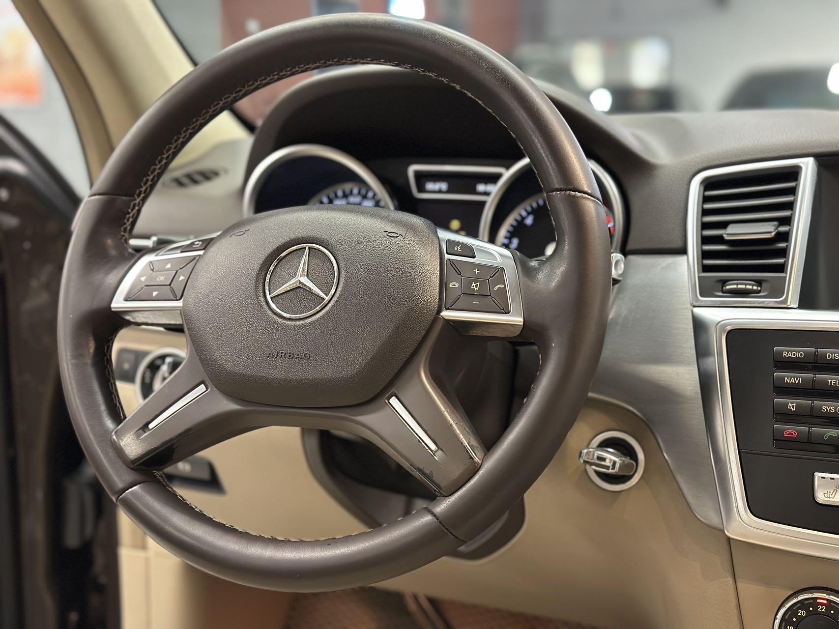 Mercedes-Benz M-Class 2015 thumb 12