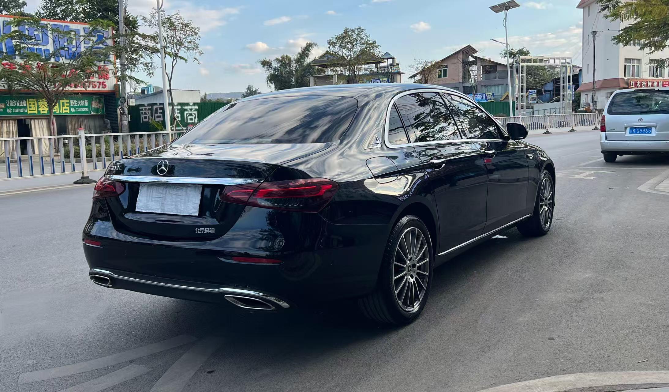 Mercedes-Benz E-Class 2022 thumb 2