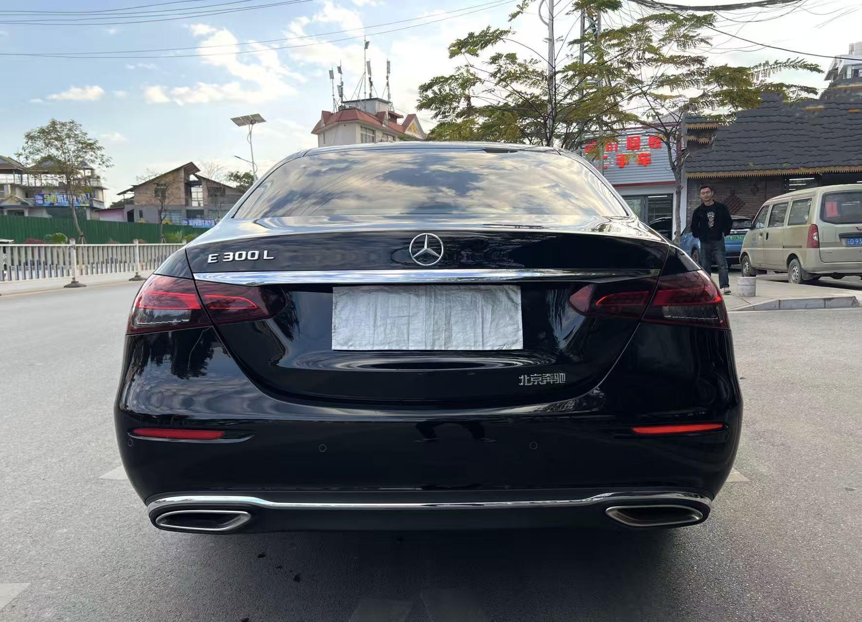Mercedes-Benz E-Class 2022 thumb 12