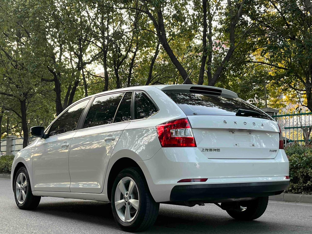 Skoda Scala 2019 thumb 2