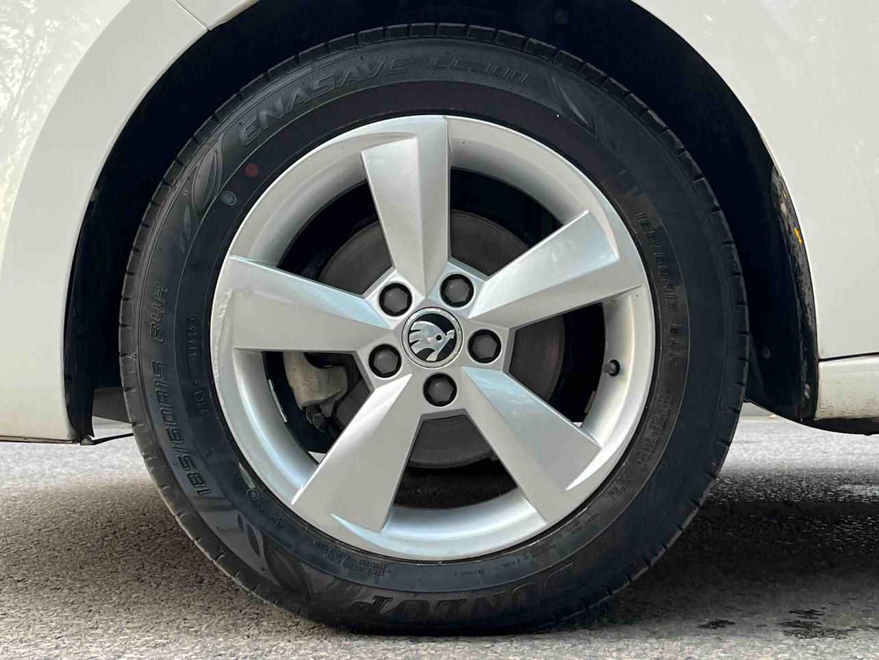 Skoda Scala 2019 thumb 9