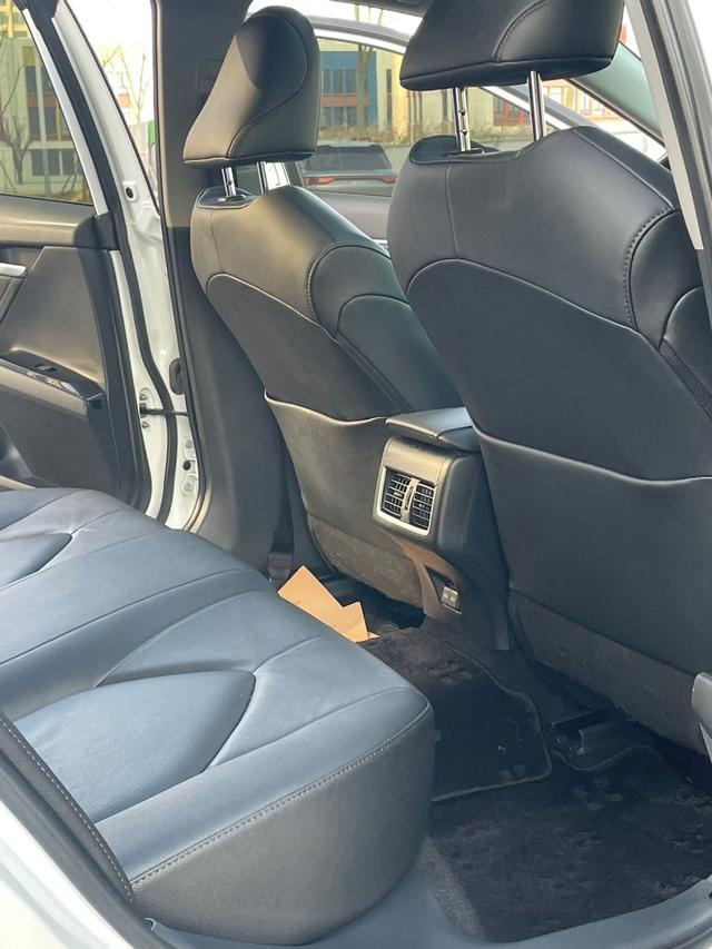 Toyota Camry 2023 thumb 3