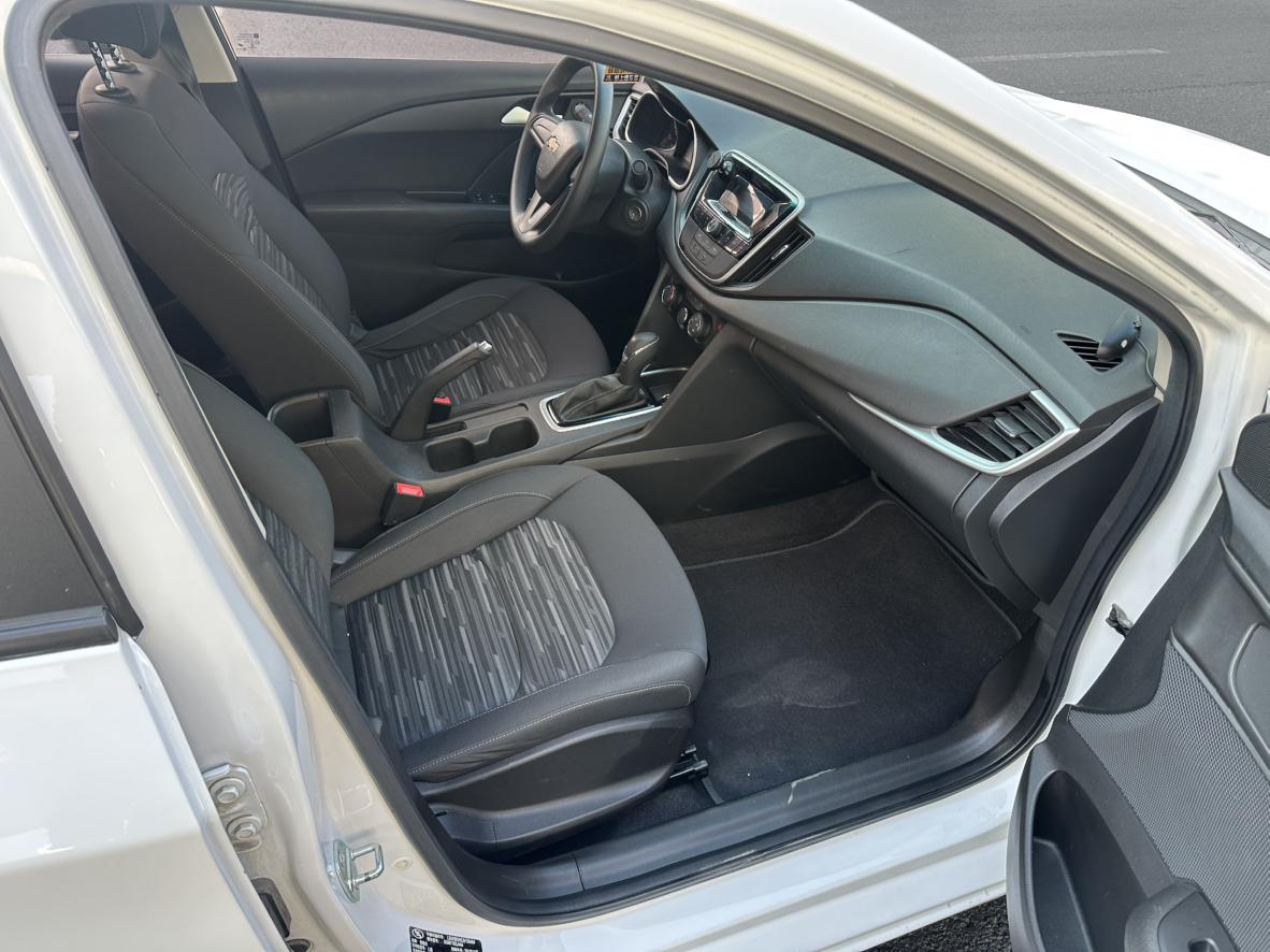 Chevrolet Cavalier 2019 thumb 4