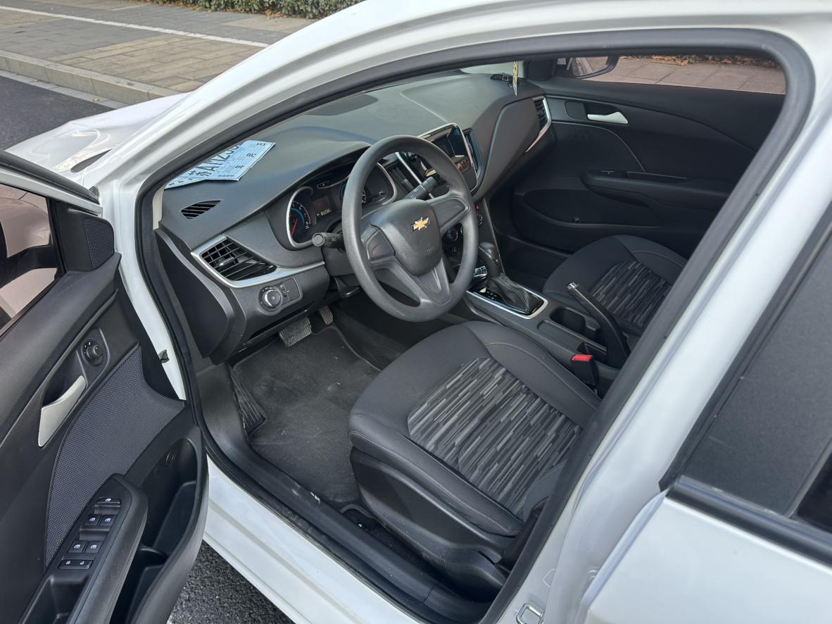 Chevrolet Cavalier 2019 thumb 6