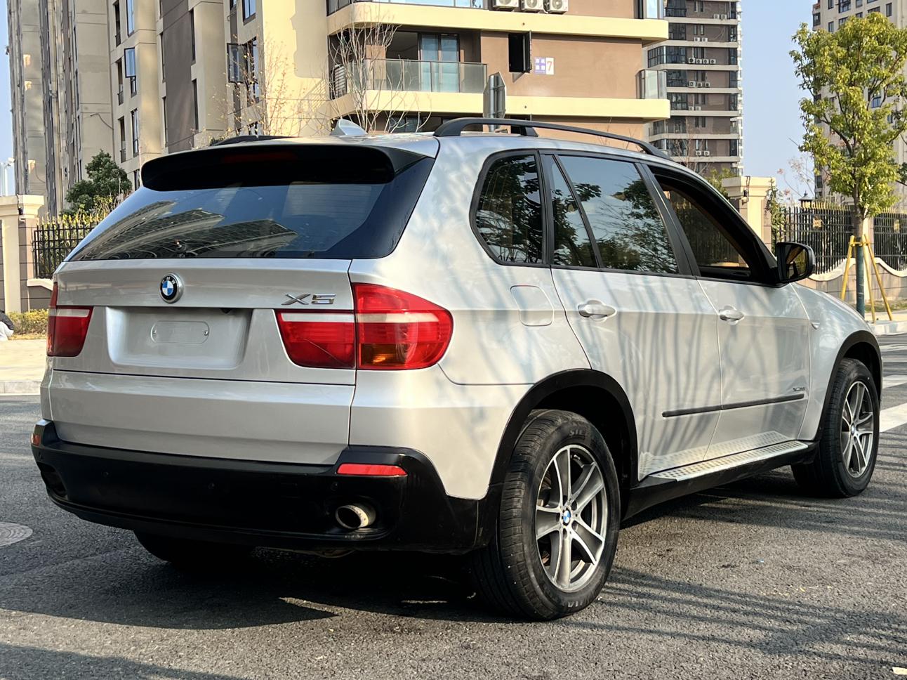 BMW X5 2009 thumb 5