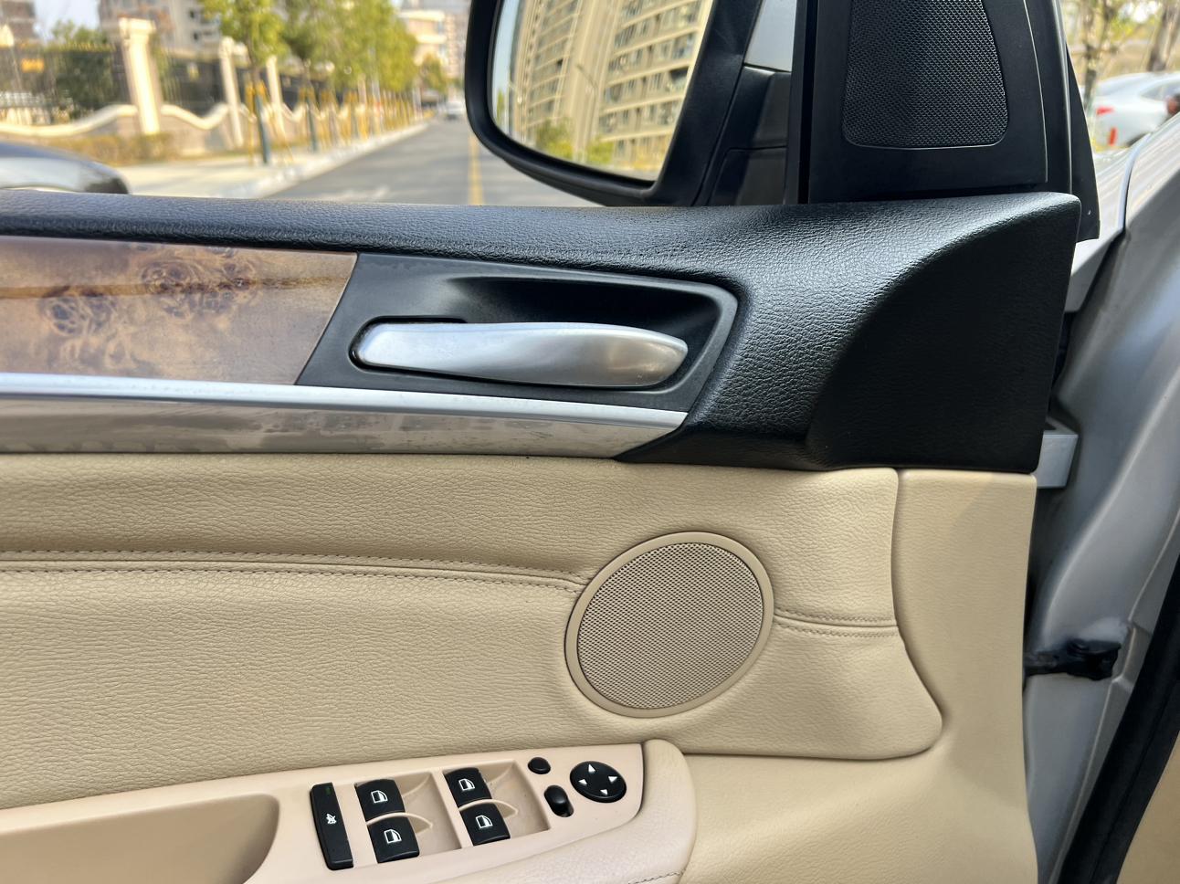 BMW X5 2009 thumb 9