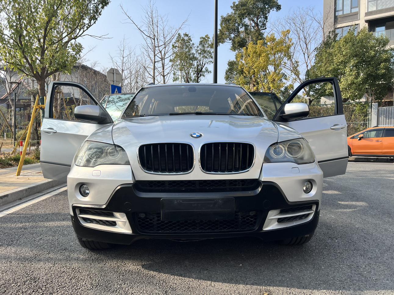 BMW X5 2009 thumb 10