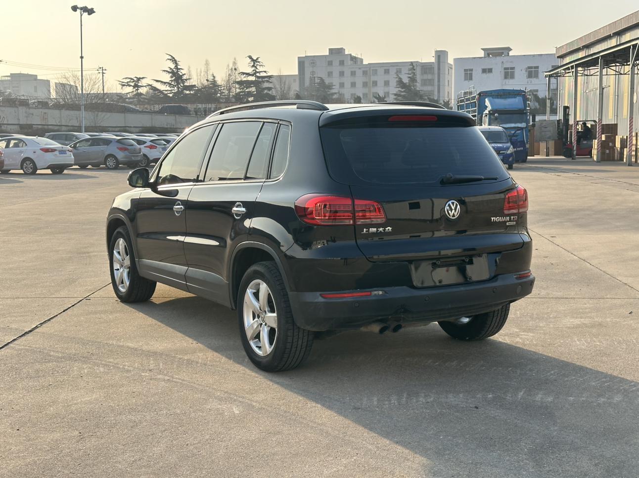 Volkswagen Tiguan 2014 thumb 3