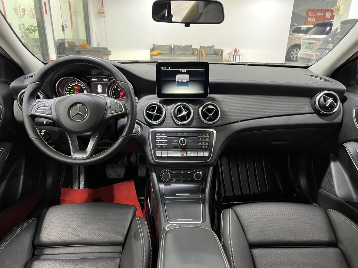 Mercedes-Benz GLA 2018 thumb 6