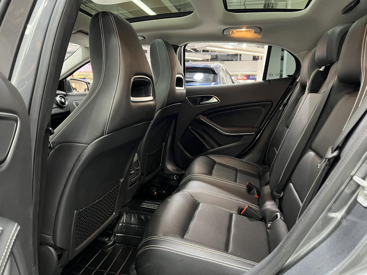 Mercedes-Benz GLA 2018 thumb 12