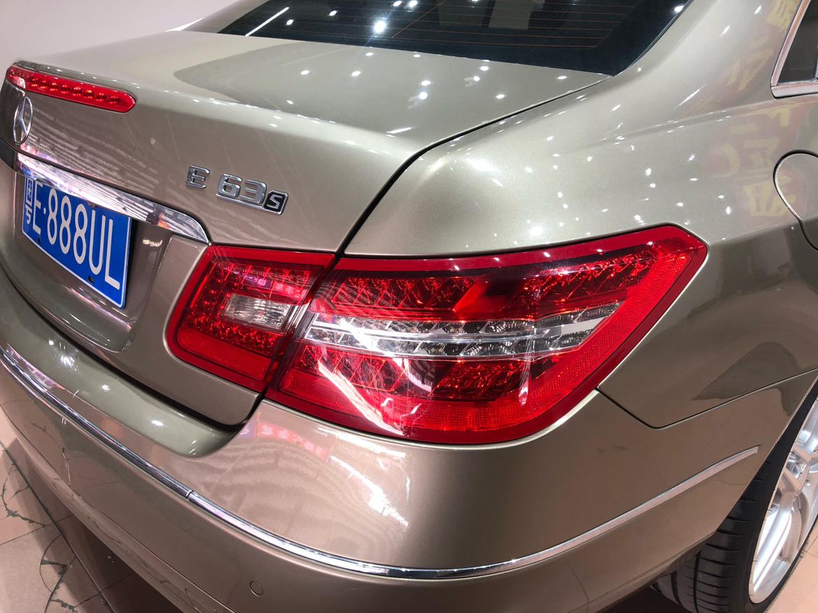 Mercedes-Benz E-Class 2011 thumb 10