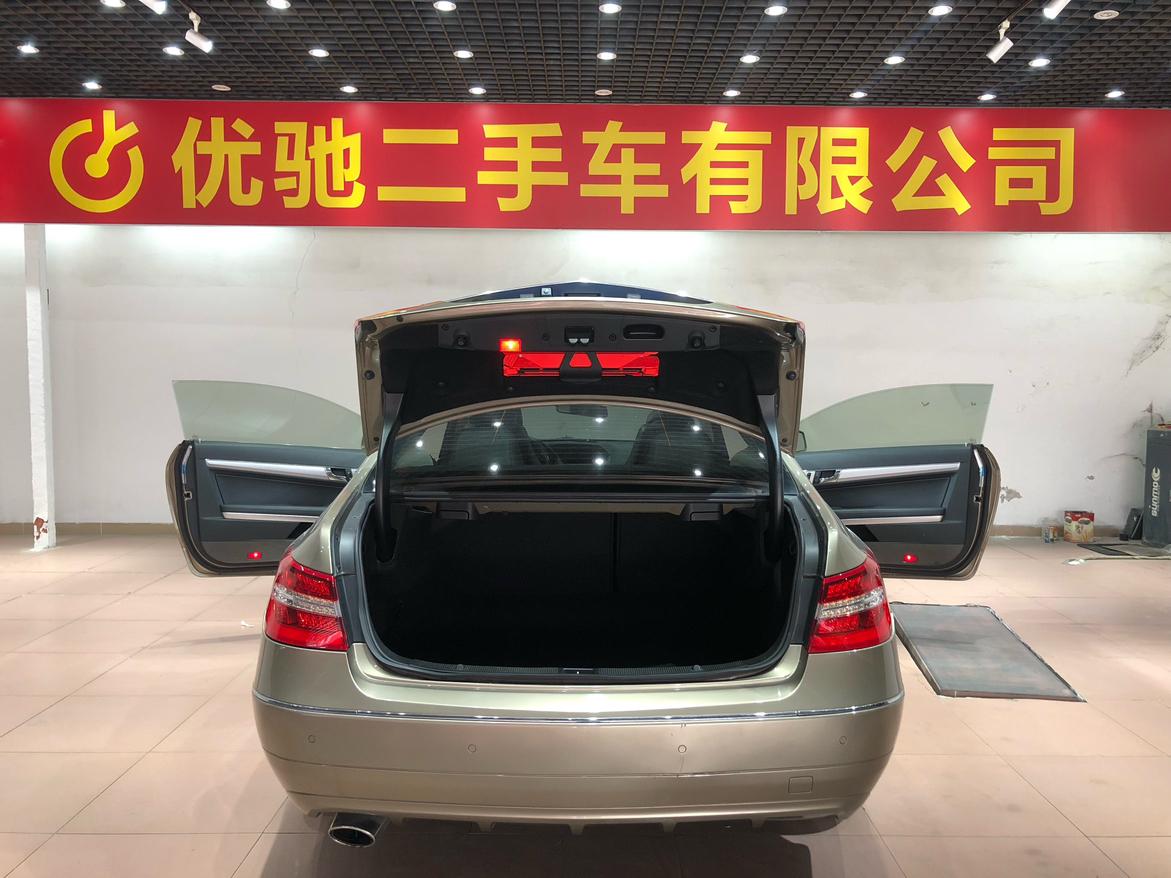 Mercedes-Benz E-Class 2011 thumb 11