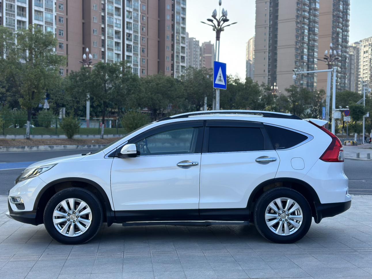 Honda CR-V 2015 thumb 2