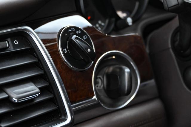 Porsche Panamera 2010 thumb 6